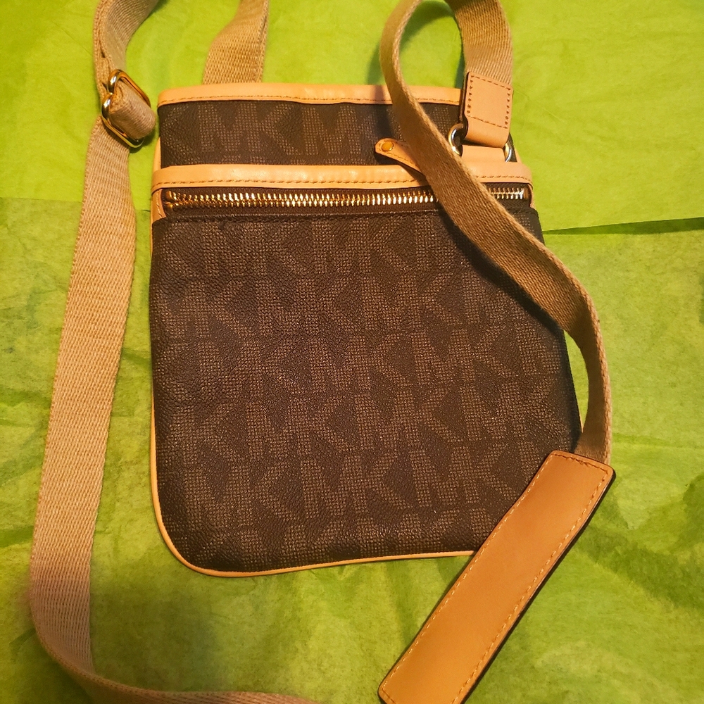 Michael Kors Crossbody